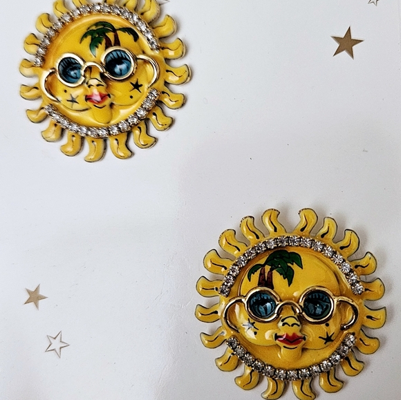 Lunch at the Ritz "Butterscotch Sunday" Earrings - Picture 4 of 5